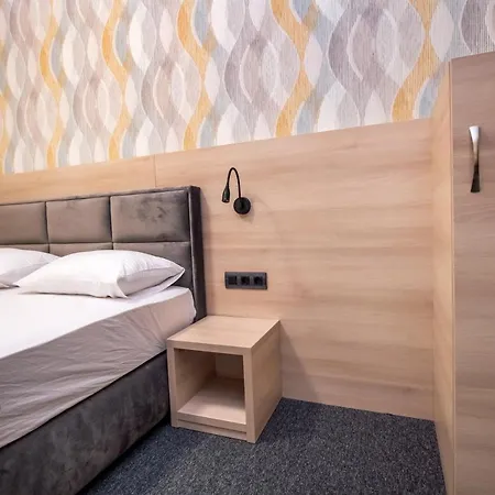 Hotel Zlatna Kruna 4*