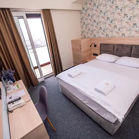 Hotel Zlatna Kruna 4*