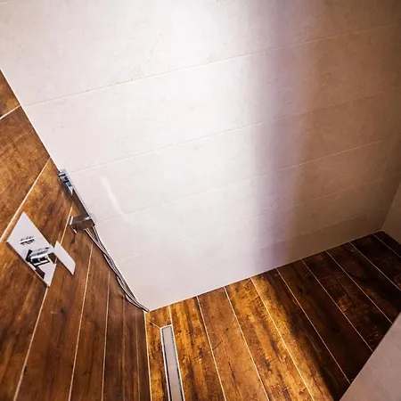 Hotel Zlatna Kruna 4*