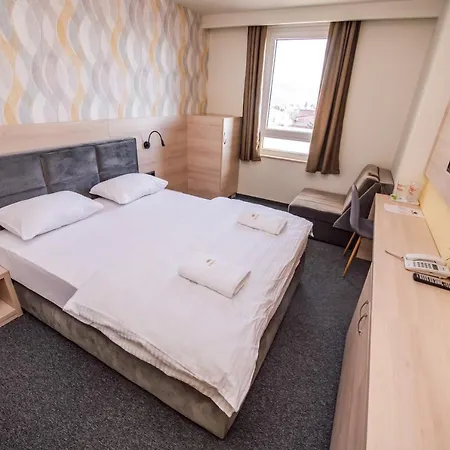 Zlatna Kruna 4*