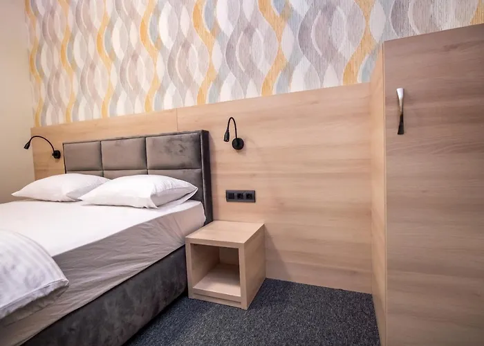 Hotel Zlatna Kruna 4*