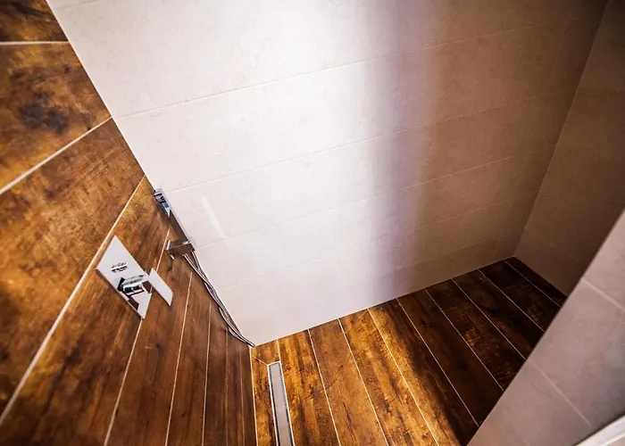 Hotel Zlatna Kruna 4*